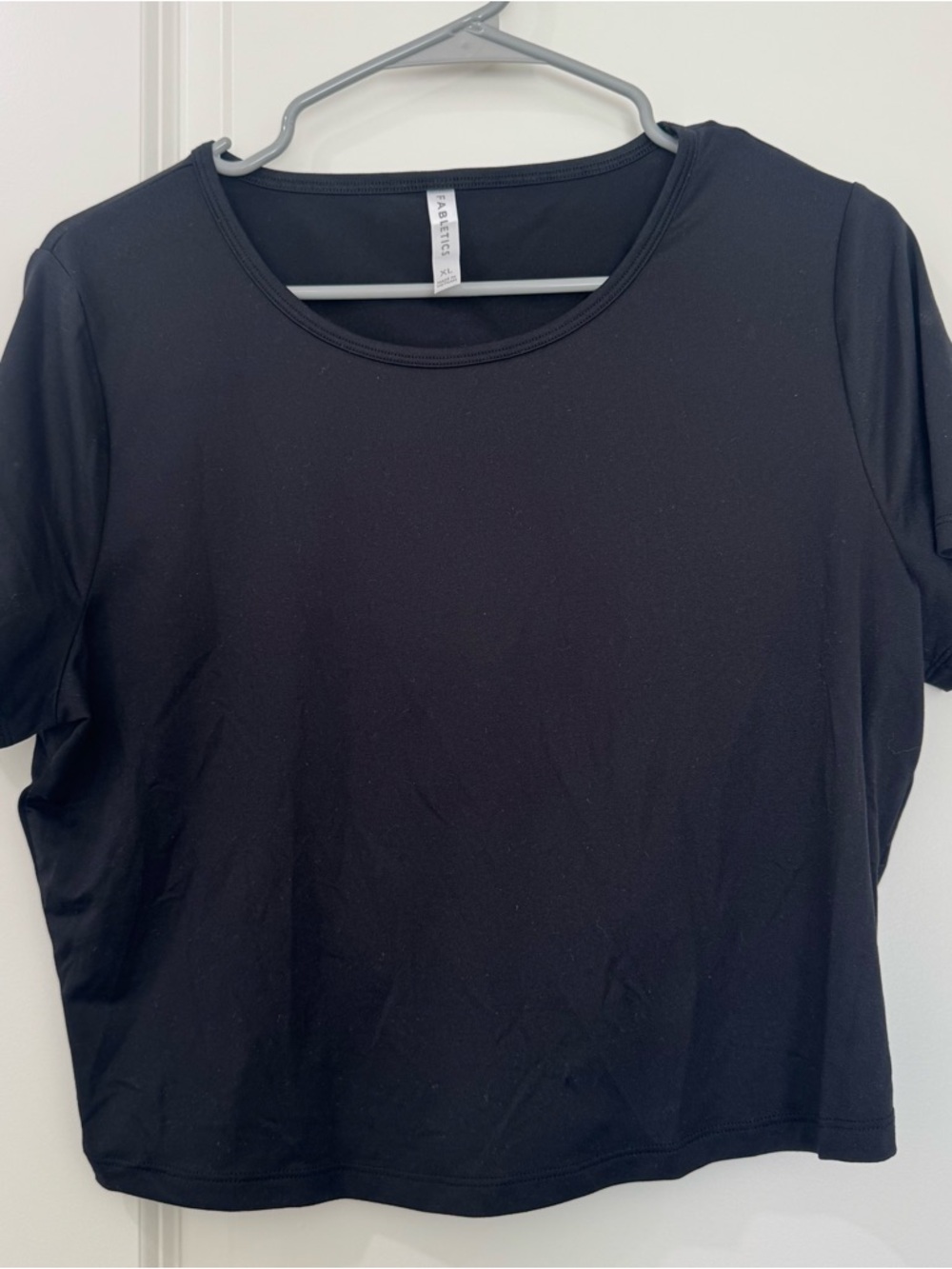 Fabletics Black Short Sleeve Open Back Crop Tee